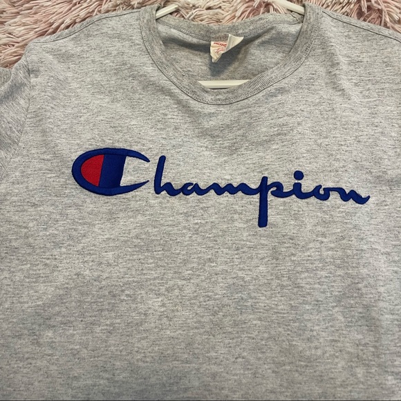 Champion T shirt - Picture 2 of 3